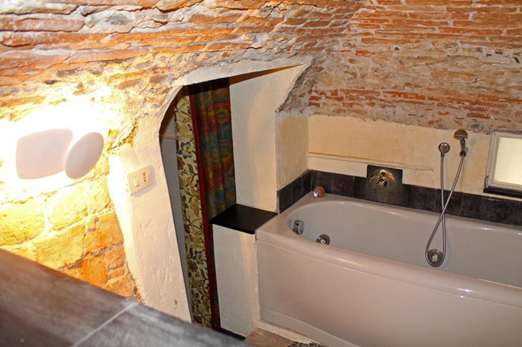 Torre Cepollini Hotel Albenga Værelse billede
